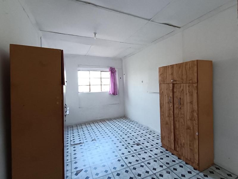13 Bedroom Property for Sale in Madeira Park Eastern Cape